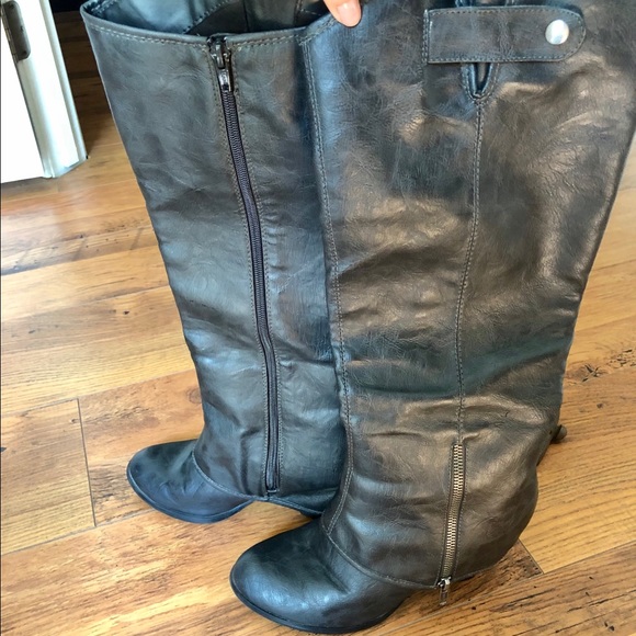 Fergalicious Shoes - ‘Ledge’ Black Boots by Fergie/Fergalicious 8M